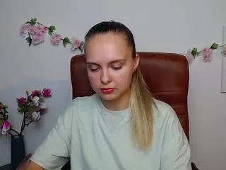 KhaleesiMoon's Live Sex Cam Show