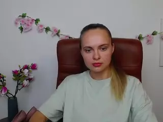 KhaleesiMoon's Live Sex Cam Show