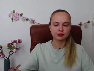 KhaleesiMoon's Live Sex Cam Show
