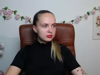 KhaleesiMoon's Live Sex Cam Show