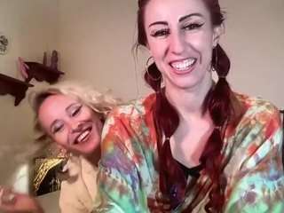 susieandlacey webcam model