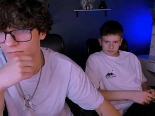 den-rich Live Webcam on CamSoda