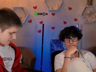 den-rich Live Webcam on CamSoda