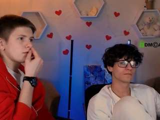den-rich Live Webcam on CamSoda