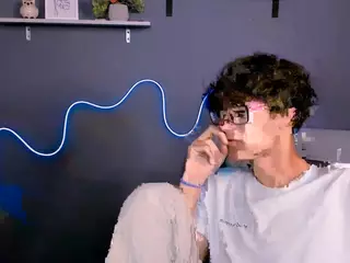 den-rich's Live Sex Cam Show