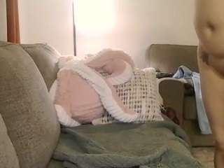 ivyann, female webcam model,  years old, on live webcam