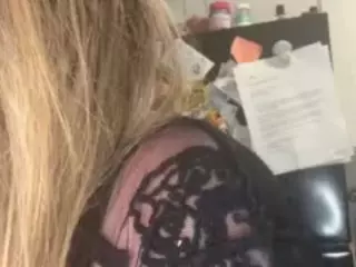 IvyAnn's Live Sex Cam Show