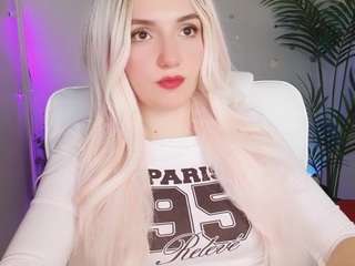 kris-kiskis Live Webcam on CamSoda