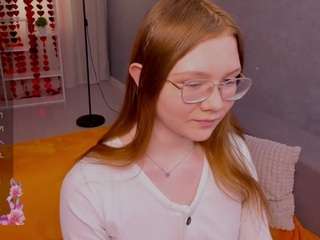 luv-tessa's CamSoda show and profile