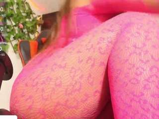 Miahotdreams19