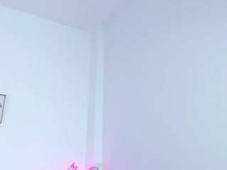 alana-111 webcam model