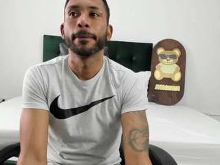chistianlara Live Webcam on CamSoda