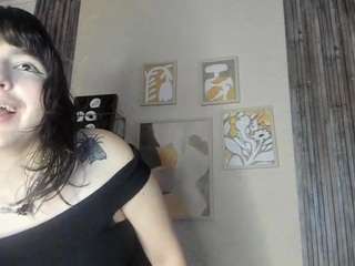 hairyvaleri Live Webcam on CamSoda