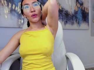 lucyyliiu's CamSoda show and profile