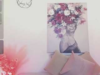 lucyyliiu Drinking live webcam