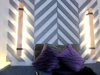 lucyyliiu webcam model