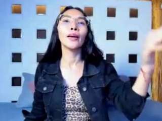 lucyyliiu's CamSoda show and profile