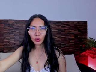 lucyyliiu Live Webcam on CamSoda