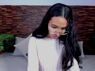 lucyyliiu's CamSoda show and profile