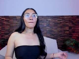 Lucy Liiu live cam preview