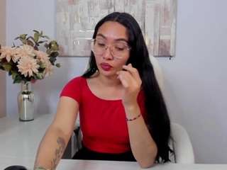 Lucy Liiu live cam preview