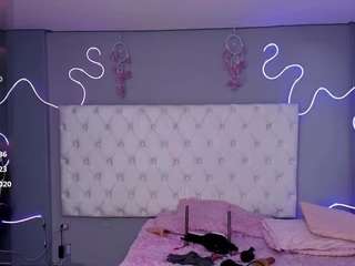  natashaa-black chat room