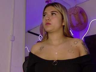 natashaa-black