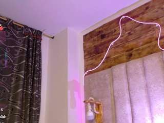 natashaa-black webcam