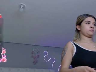 natashaa-black webcam