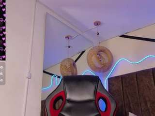 natashaa-black's CamSoda show and profile