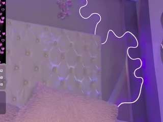 natashaa-black's CamSoda show and profile