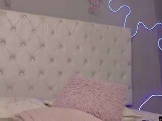 natashaa-black webcam