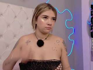 natashaa-black webcam