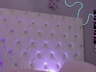 natashaa-black webcam