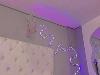 le modèle natashaa-black est en webcam porno dans un show sur le site camsoda, il possède les tags suivants: ahegao,shaved pussy,no drinking,no smoking,normal,oil,petite,pov,public,pussy,sex toys,skinny,anal,smoking,spank,striptease,tattoos,teen 18,toys,twerk