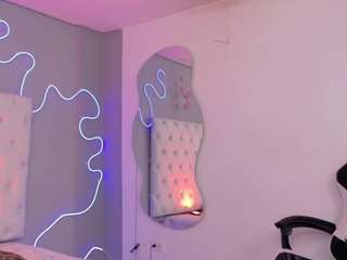 natashaa-black webcam