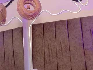 natashaa-black's CamSoda show and profile