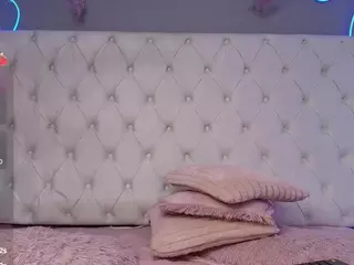 natashaa-black's Live Sex Cam Show
