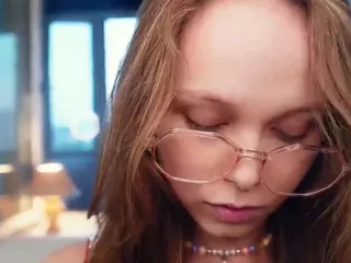 Elwyna's Live Sex Cam Show