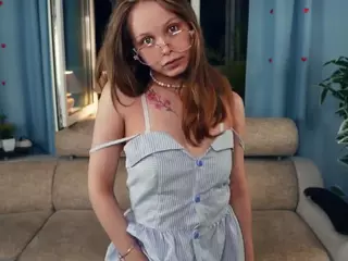 Elwyna's Live Sex Cam Show