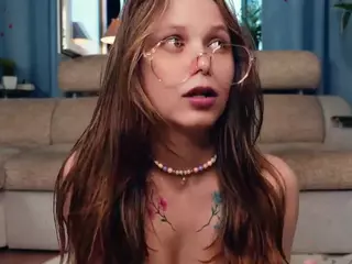 Elwyna's Live Sex Cam Show