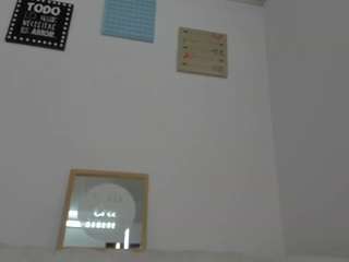 pretty-johnson webcam model