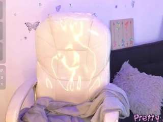 pretty-johnson's CamSoda show and profile