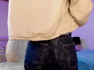 Pretty-Johnson's Live Sex Cam Show