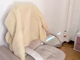 Pretty-Johnson's Live Sex Cam Show