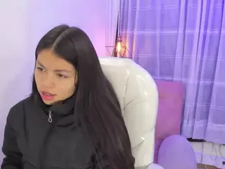 Pretty-Johnson's Live Sex Cam Show