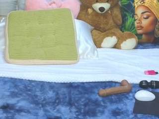 Image 1 of sexynatashaxoxo, female webcam model,  years old, on live webcam