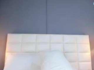 aslysander's CamSoda show and profile