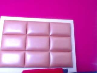  sexy-tiny-sarah chat room