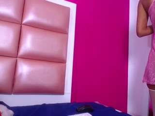  sexy-tiny-sarah chat room